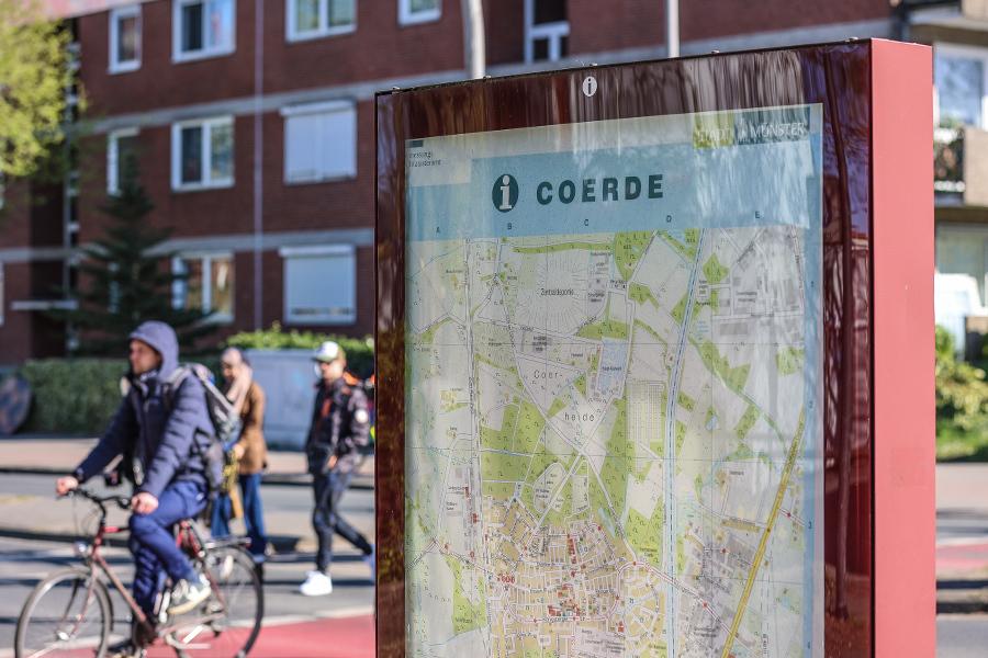 Coerde Straßenkarte an Bushaltestelle